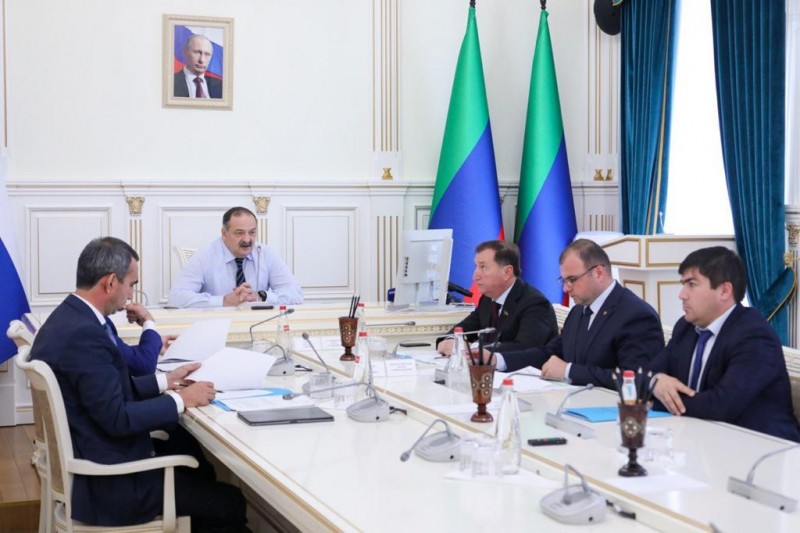 Основные векторы пространственного развития Дагестана обсудили на совещании под руководством Сергея Меликова