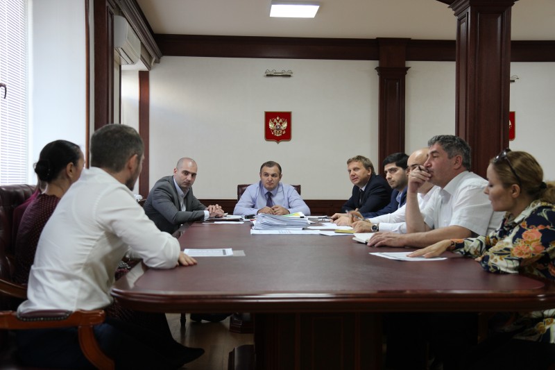 Агарагим Кагиргаджиев встретился с представителями общественной организации «Город наш»