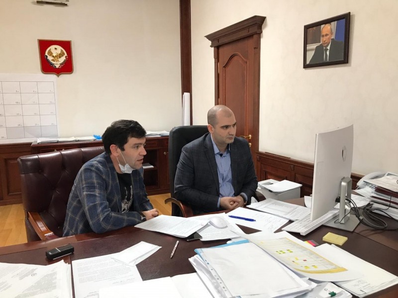 Мурад Алиев провел совещание в режиме ВКС по вопросу постановки на учет бесхозяйных газовых и электрических сетей
