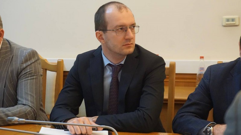Под руководством Заура Эминова прошло совещание с участием представителей муниципальных образований Республики Дагестан