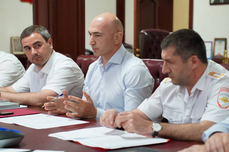 Эминов: Наша задача  – увеличить поступление налоговых и неналоговых доходов в консолидированный бюджет республики