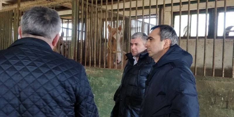 Министр по земельным и имущественным отношениям РД проинспектировал земельные участки в Карабудахкентском районе