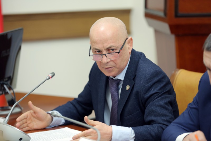Агарагим Кагиргаджиев принял участие в обсуждении создания мусоросортировочных комплексов и полигонов для размещения ТКО