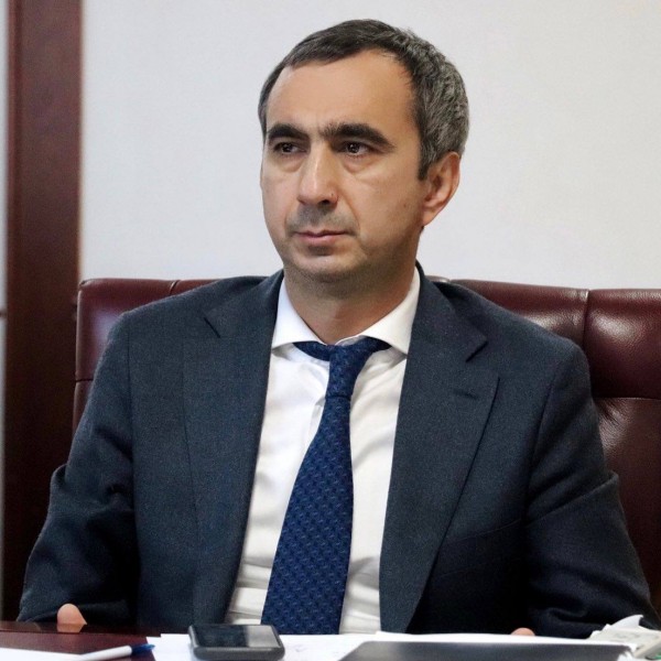 Заур Эминов провел встречу с представителями ООО "Газпром межрегионгаз Махачкала"
