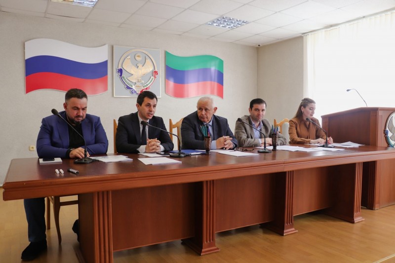 Минимущество Дагестана организовало обучающий семинар для глав сельских поселений Кумторкалинского района