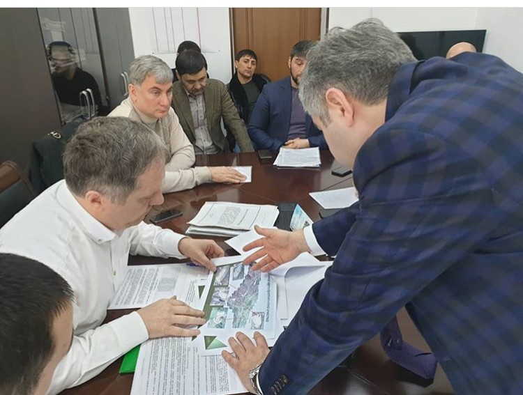 В Минимуществе Дагестана прошло совещание с участием представителей Минприроды Дагестана и руководителей предприятий по разработке карьеров для добычи песка и камня