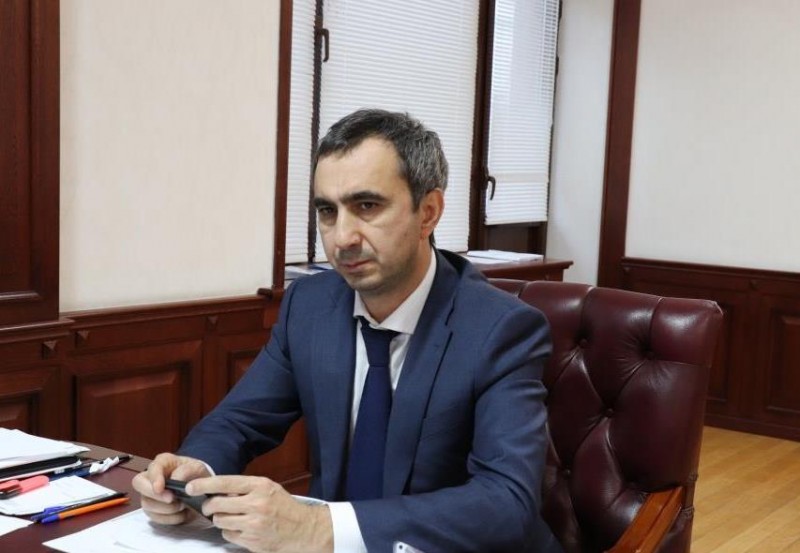 Заур Эминов: "Сергей Меликов во время прямого эфира обозначил 4 ключевые проблемы, без решения которых у республики нет перспектив на развитие"