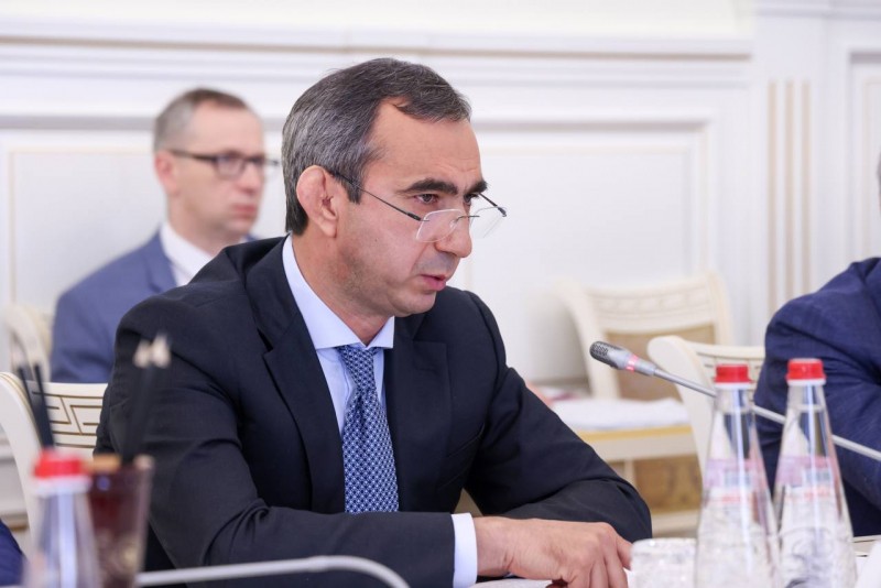 Заур Эминов принял участие в заседании Комиссии по увеличению доходной части консолидированного бюджета республики