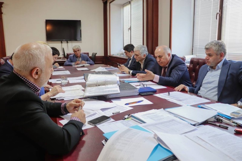 В Минимуществе Дагестана состоялось заседание Межведомственной комиссии по вопросам эффективности деятельности государственных унитарных предприятий Республики Дагестан