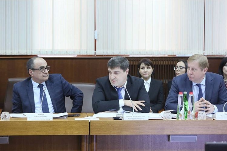25 марта в национальной библиотеке им. Расула Гамзатова состоялась Коллегия Минимущества Дагестана, где были обсуждены итоги деятельности министерства за 2018 год и план работы на 2019 год
