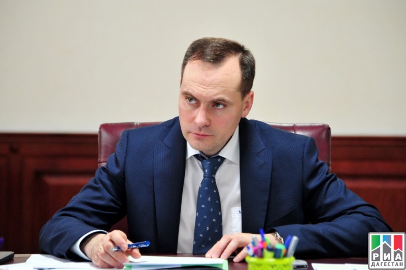 Артём Здунов встретился с коллективом Министерства по земельным и имущественным отношениям Дагестана