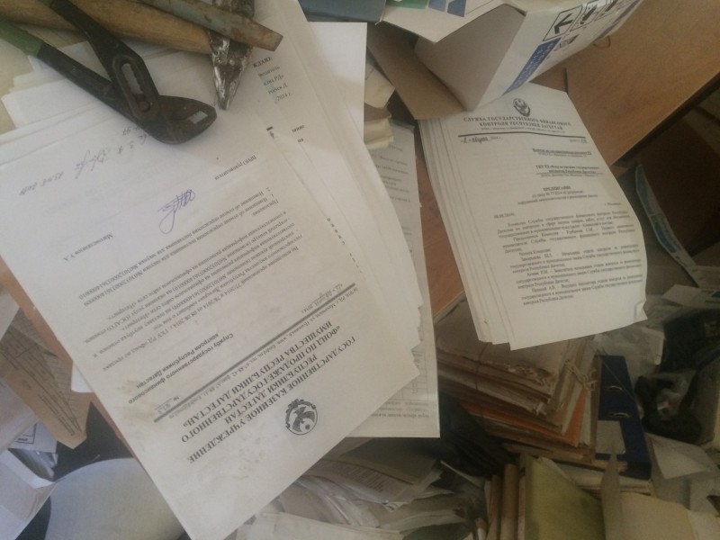 В заброшенном помещении одного из офисных зданий в столице Дагестана найдены важные архивные документы