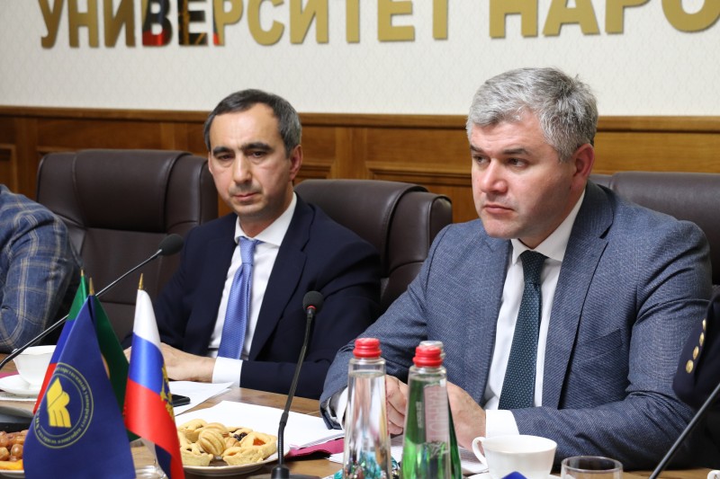 Заур Эминов рассказал на пресс-конференции о проблемах земельно-имущественного комплекса Дагестана