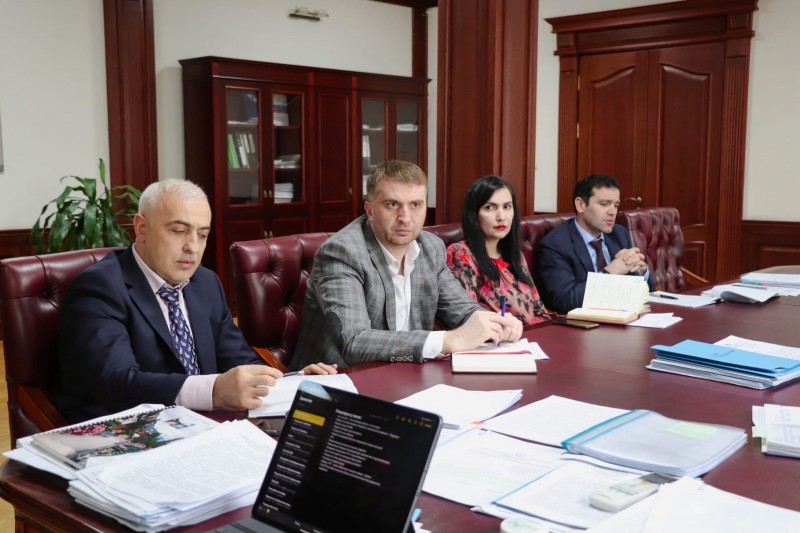 В Минимуществе Дагестана состоялось еженедельное рабочее совещание