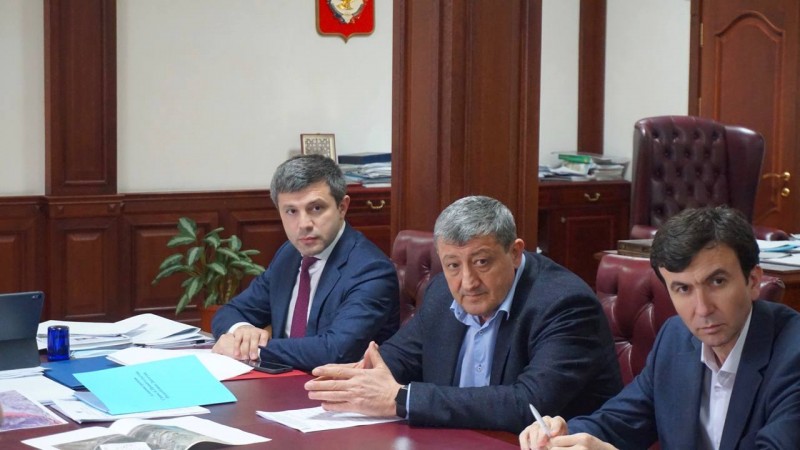 В Минимуществе состоялось рабочее совещание с руководством Минпромторга РД