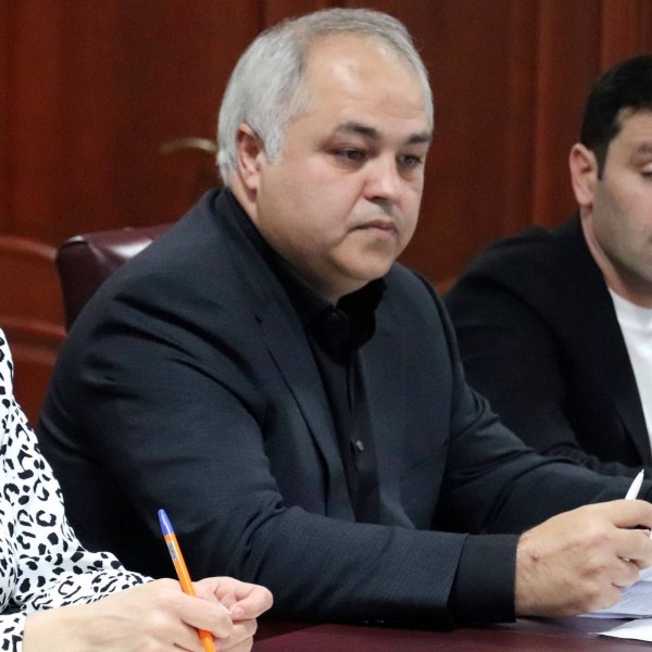 Еженедельное аппаратное совещание прошло под руководством Заура Эминова