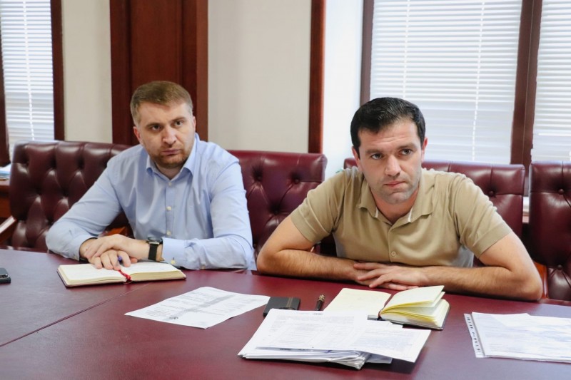 Заур Эминов провёл рабочую встречу с генеральным директором ООО «Газпром межрегионгаз Махачкала»
