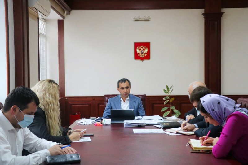 В Минимуществе прошла еженедельная планерка под руководством Заура Эминова