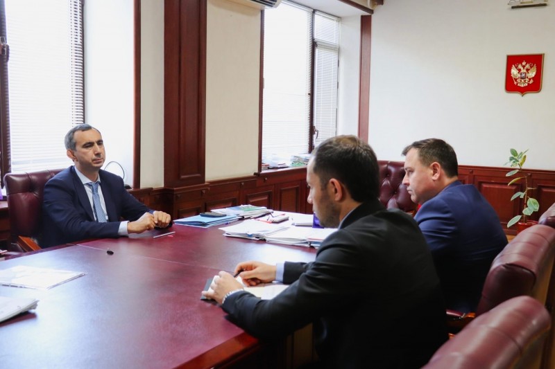 Заур Эминов провёл рабочую встречу с генеральным директором ООО «Газпром межрегионгаз Махачкала»