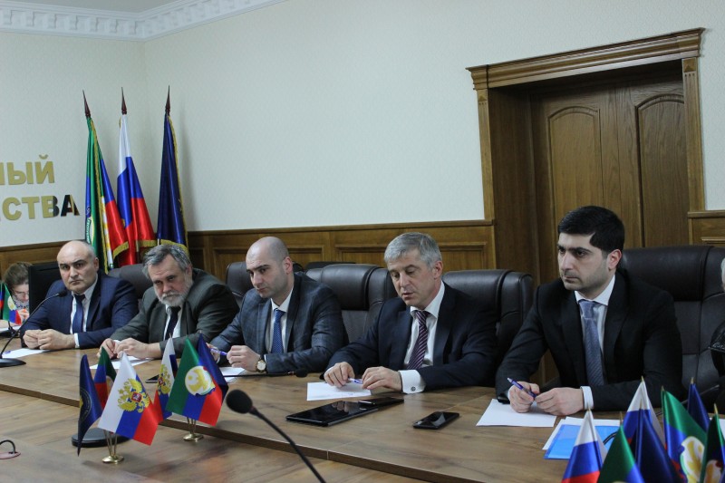 Мурад Алиев принял участие в совещании с представителями общественных организаций и бизнеса по актуальным вопросам итогов государственной кадастровой оценки