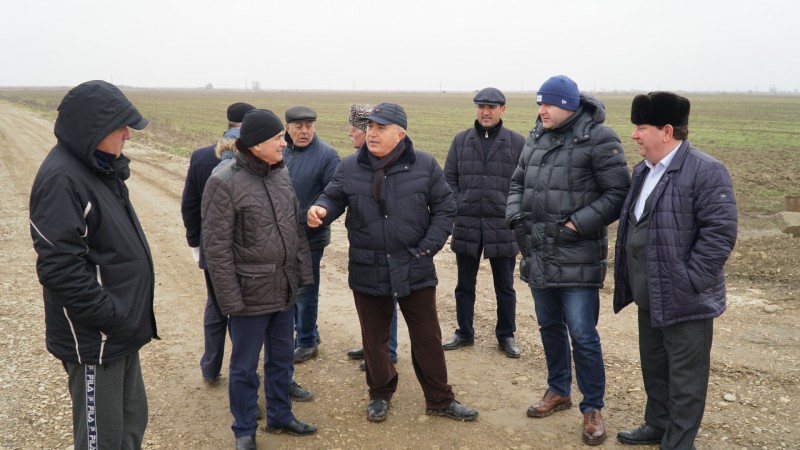 Хабиб Джанаев совместно с представителями Минсельхозпрода РД посетил ряд садоводческих хозяйств Хасавюртовского района