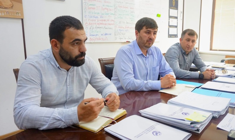 В Минимуществе Дагестана состоялось рабочее совещание с представителями администрации Гумбетовского района