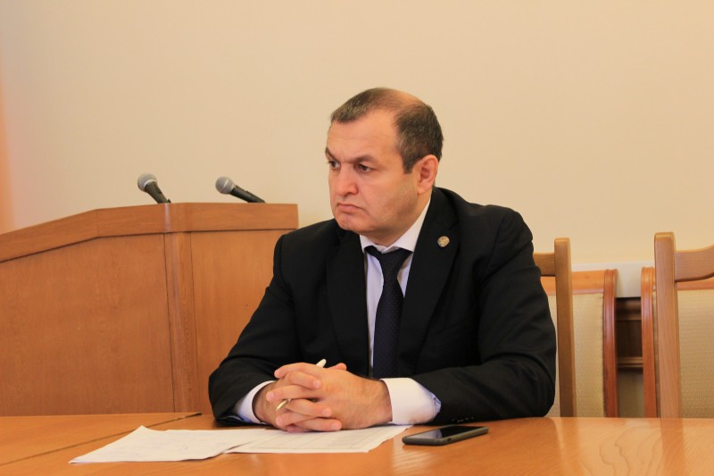 В Правительстве Дагестана обсудили работу муниципальных районов с промежуточным отчётом о государственной кадастровой оценке