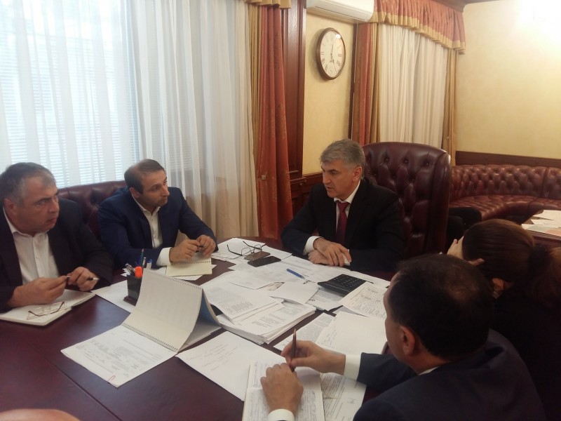 Руководитель Минимущества РД потребовал увеличить поступление неналоговых доходов