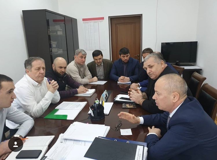 В Минимуществе Дагестана прошло совещание с участием представителей Минприроды Дагестана и руководителей предприятий по разработке карьеров для добычи песка и камня
