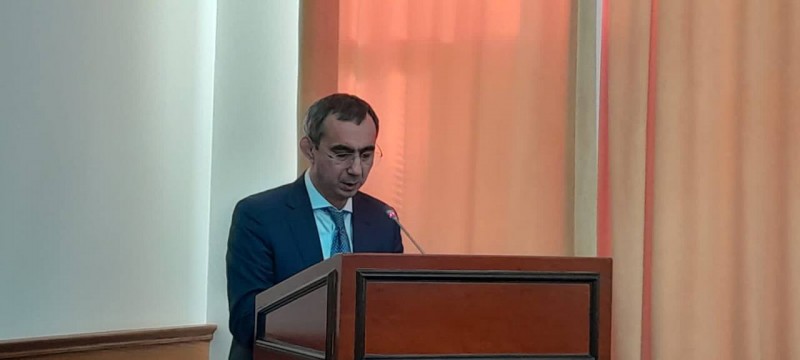 Государственные и муниципальные унитарные предприятия должны быть реорганизованы либо ликвидированы до конца года, – об этом в ходе заседания Оперативного штаба сообщил вице-премьер – министр  по земельным и имущественным отношениям Дагестана Заур Эминов.