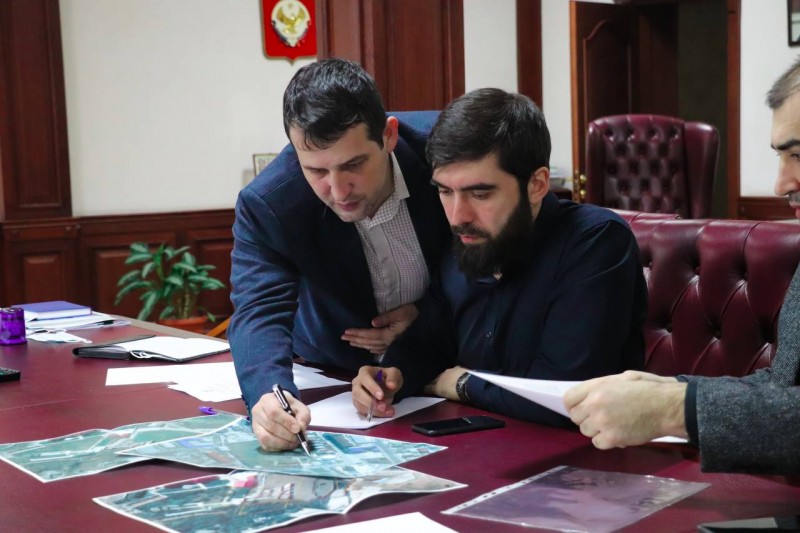 Рабочее совещание с представителями Минобрнауки РД прошло в Минимуществе