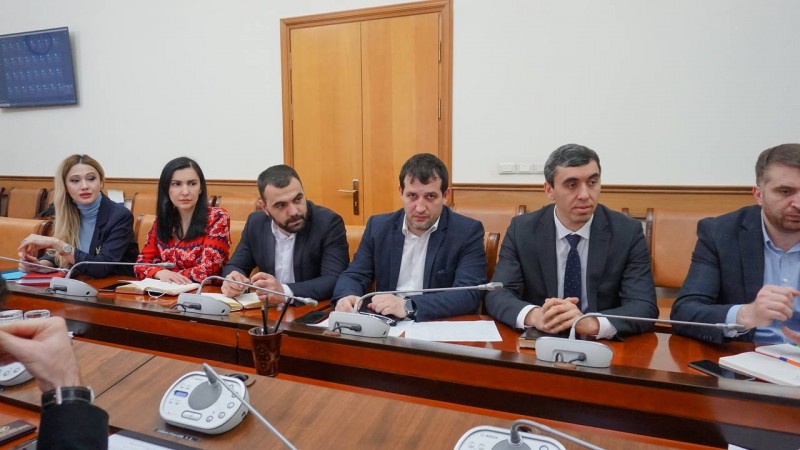 В Правительстве РД состоялась рабочая встреча сотрудников Минимущества с отделом ЗИО