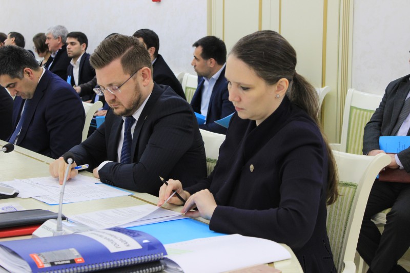 Агарагим Кагиргаджиев принял участие в круглом столе, посвящённом государственной кадастровой оценке