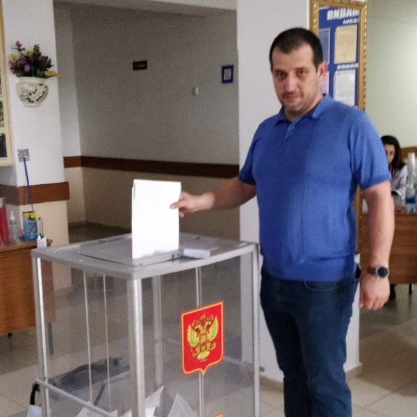 Сотрудники Минимущества Дагестана активно проголосовали во второй день выборов