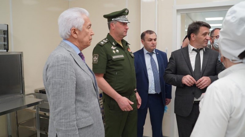 Агарагим Кагиргаджиев осмотрел медицинский центр в с. Ботаюрт