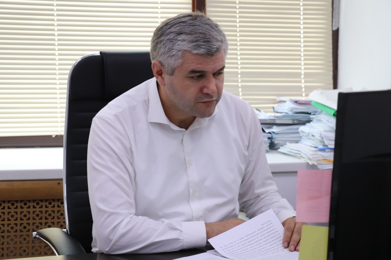 Хабиб Джанаев принял участие в совещании по вопросу строительства спортивного комплекса им. Хабиба Нурмагомедова