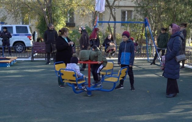 Плюс еще один благоустроенный двор в Каспийске!