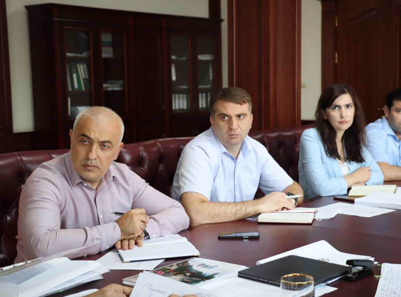 В Минимуществе Дагестана прошло еженедельное рабочее совещание