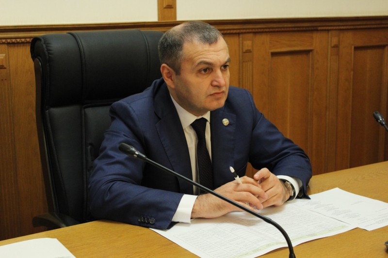 В Правительстве Дагестана продолжается серия совещаний по обеспечению своевременных поступлений арендной платы за имущество