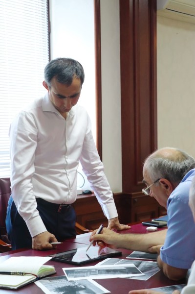 Заур Эминов провёл рабочую встречу с руководителем издательского дома