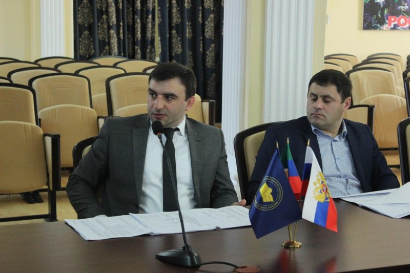 Мурад Алиев провел совещание с представителями муниципальных образований