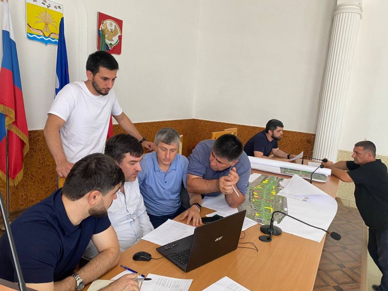 В Тарумовском районе состоялась согласительная комиссия по результатам выполнения комплексных кадастровых работ в селах Новогеоргиевка, Кузнецовское, Новоромановка, Вышеталовский, Новониколаевка, Плодопитомник, и в с. Рассвет
