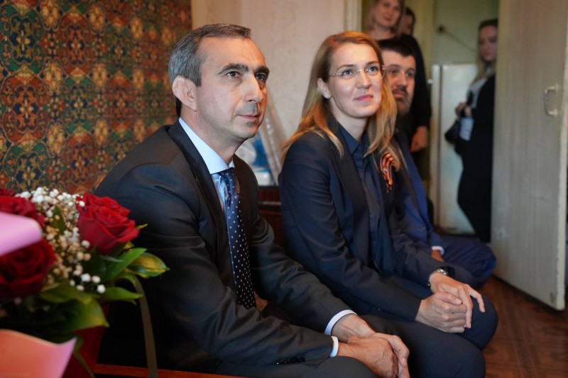 Глава Минимущества поздравил с Днем Победы ветерана Великой Отечественной войны Галину Рейзову