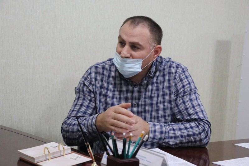 Заур Эминов провел прием граждан в Общественной приемной Д.А.Медведева