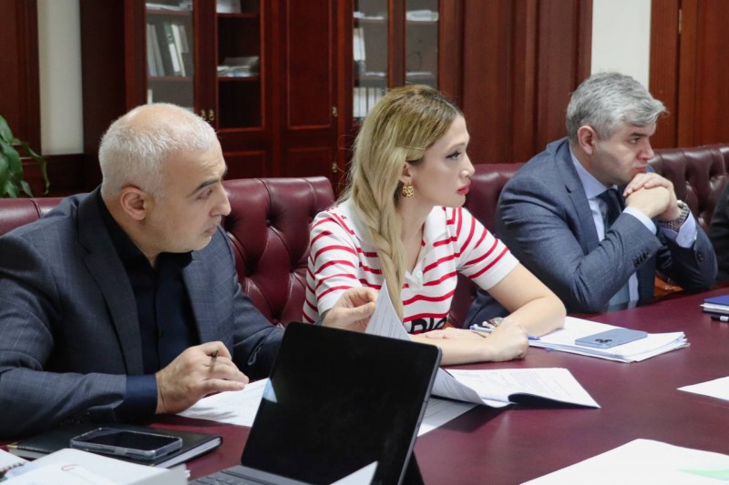 Вопросы деятельности ГБУ РД "Дагтехкадастр" обсудили в Минимуществе Дагестана