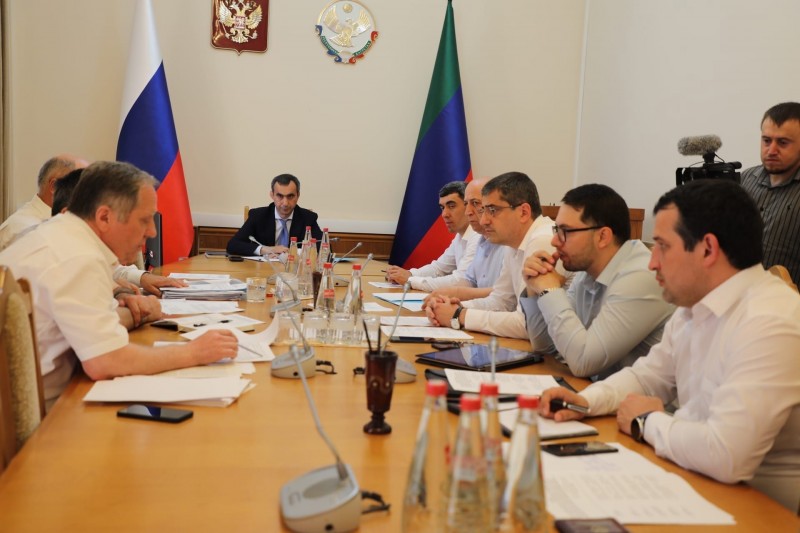 Под руководством Заура Эминова состоялось совещание по вопросу использования земельных участков, предоставленных для целей недропользования