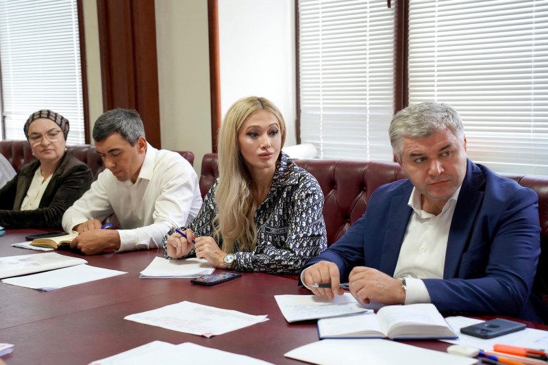 Еженедельное аппаратное совещание прошло под руководством Заура Эминова