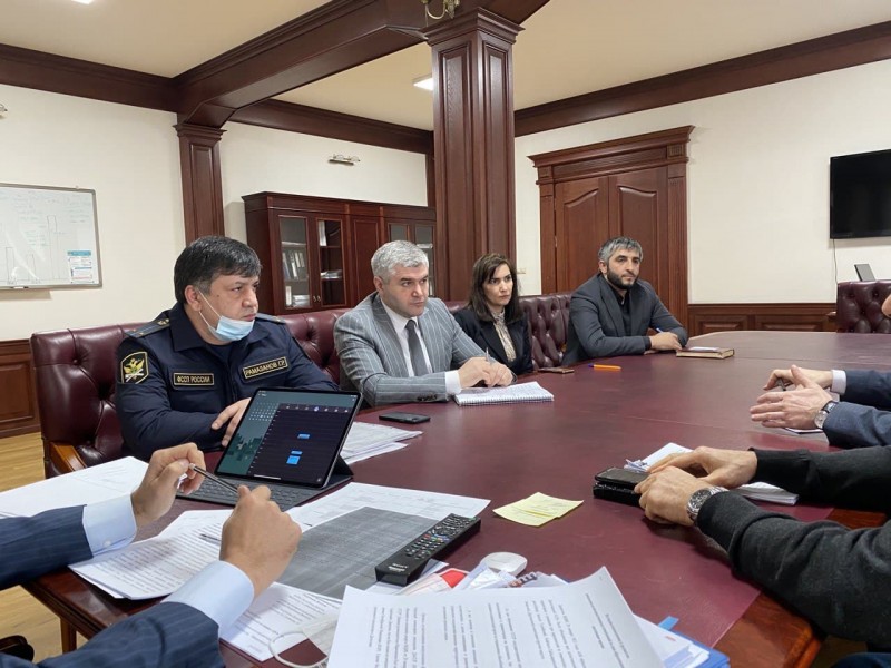 Защиту имущественных интересов Республики Дагестан обсудили на встрече с представителями УФССП по РД