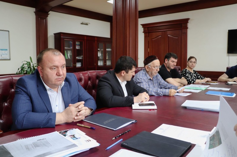 В Минимуществе Дагестана состоялось рабочее совещание с представителями администрации Хасавюртовского района