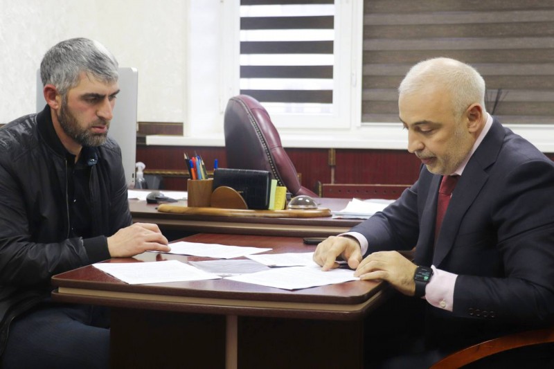 Статс-секретарь - заместитель министра Эмиль Татаев провёл приём граждан